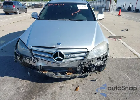 2009 Mercedes-Benz C 300 Sport 4Matic из США, поврежденный, VIN WDDGF81X19R068183